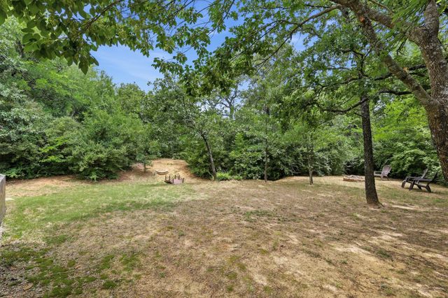 521 Diamond Point Drive, Oak Point, TX 75068