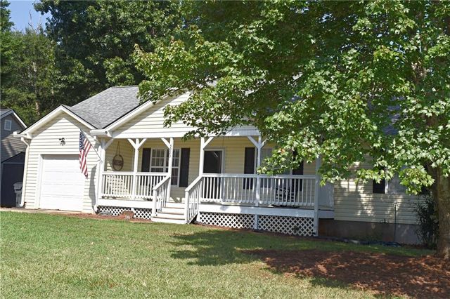 5923 Carter Street, Lula, GA 30554