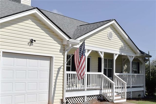 5923 Carter Street, Lula, GA 30554