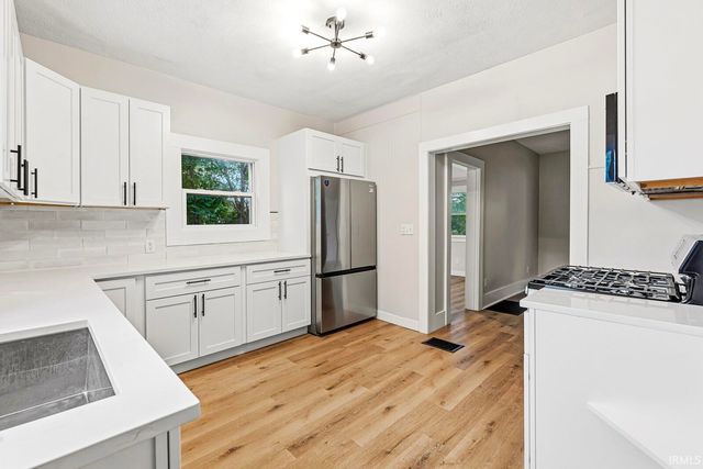 1114 E Bowman Street, South Bend, IN 46613