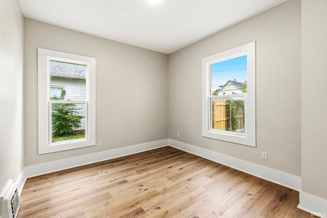 1114 E Bowman Street, South Bend, IN 46613