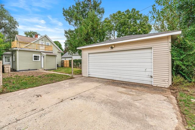 1114 E Bowman Street, South Bend, IN 46613