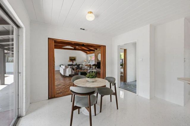 1765 Robinhood Road, Vista, CA 92084