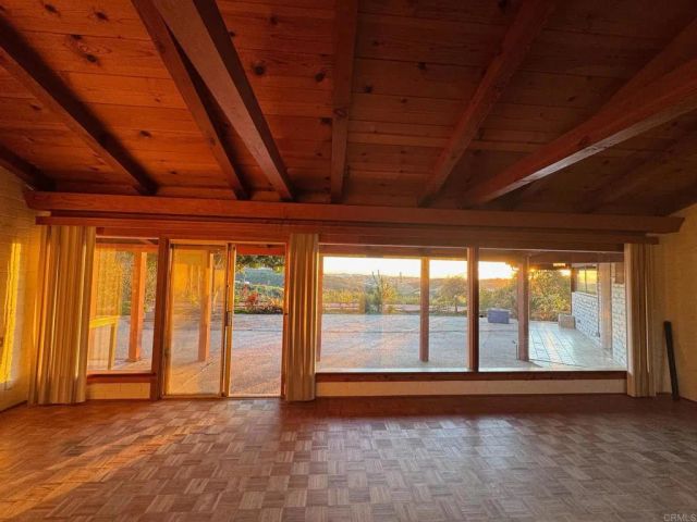 1765 Robinhood Road, Vista, CA 92084