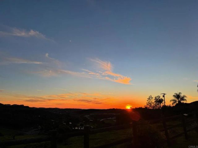 1765 Robinhood Road, Vista, CA 92084