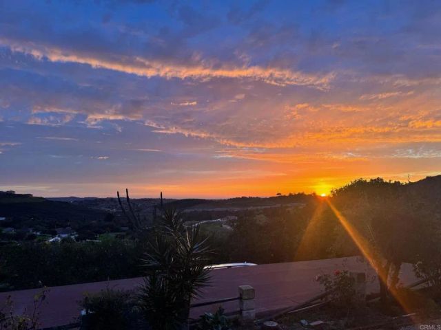 1765 Robinhood Road, Vista, CA 92084
