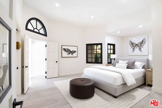 24362 Park Granada, Calabasas, CA 91302