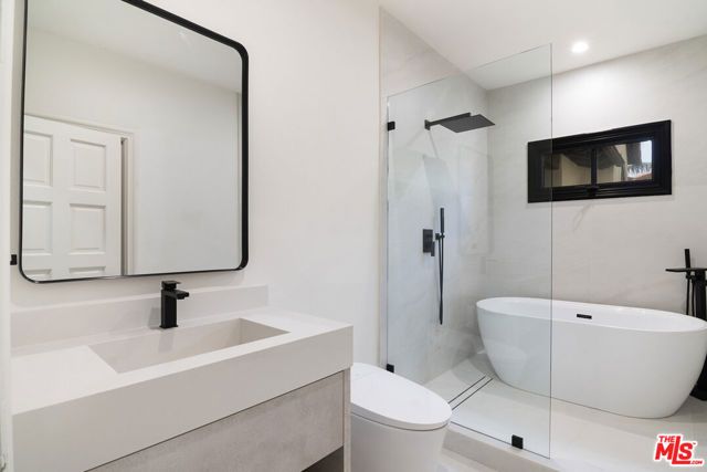 24362 Park Granada, Calabasas, CA 91302