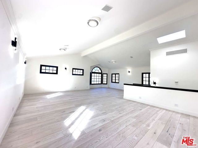 24362 Park Granada, Calabasas, CA 91302