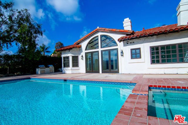 24362 Park Granada, Calabasas, CA 91302