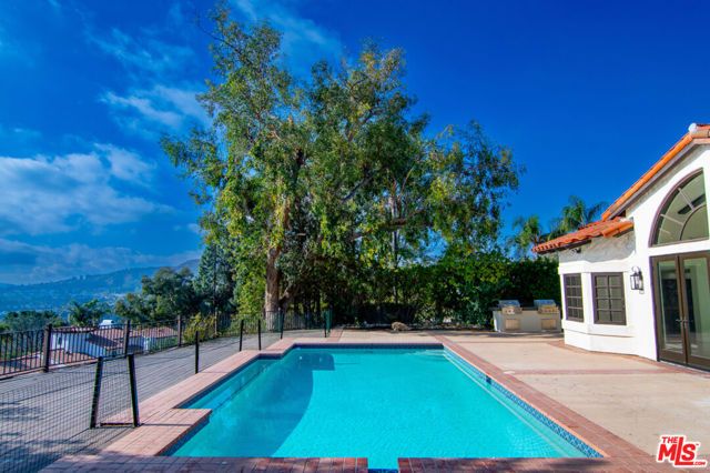 24362 Park Granada, Calabasas, CA 91302