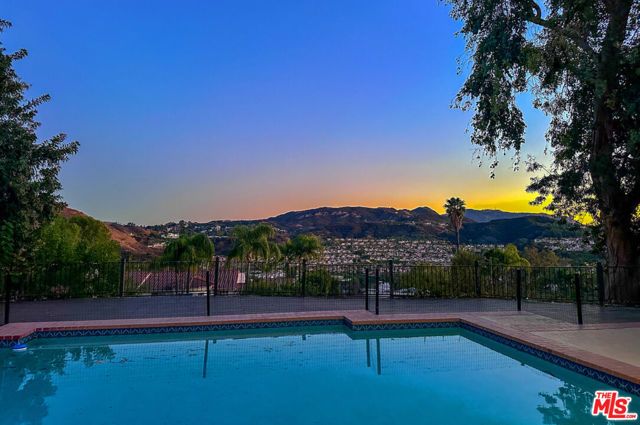 24362 Park Granada, Calabasas, CA 91302