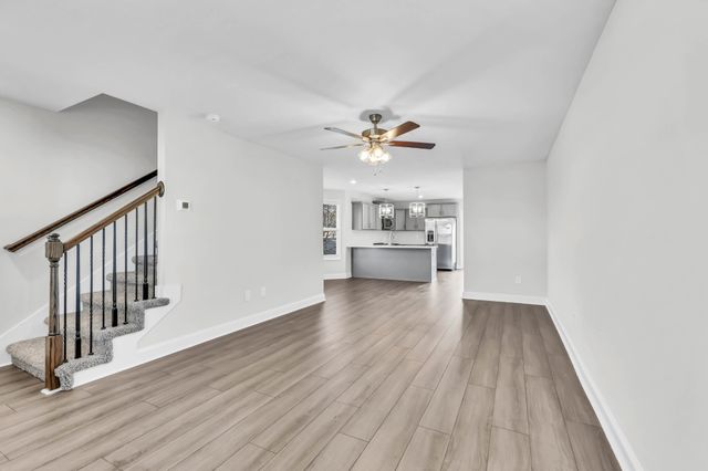 107 Quarry Point Dr, Clarksville, TN 37043