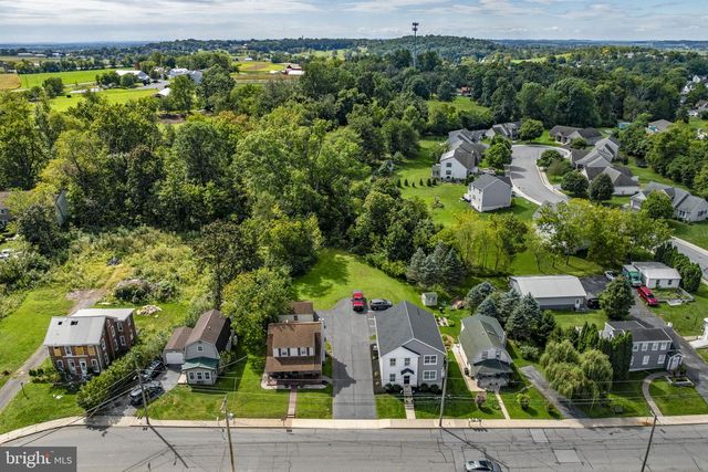 233 E FULTON ST, Ephrata, PA 17522