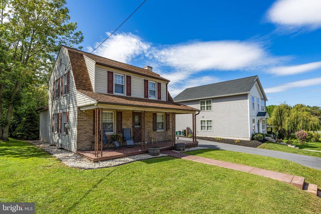 233 E FULTON ST, Ephrata, PA 17522