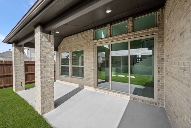 2412 Sparrow Drive, Mansfield, TX 76063