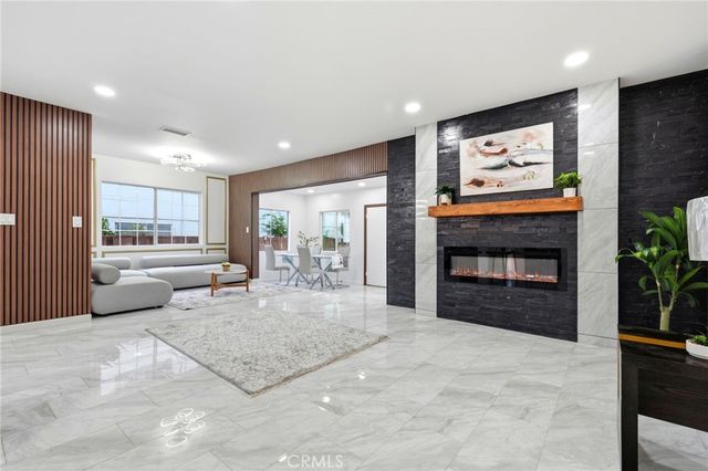 18114 Schoenborn, Northridge, CA 91325