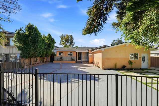 18114 Schoenborn, Northridge, CA 91325