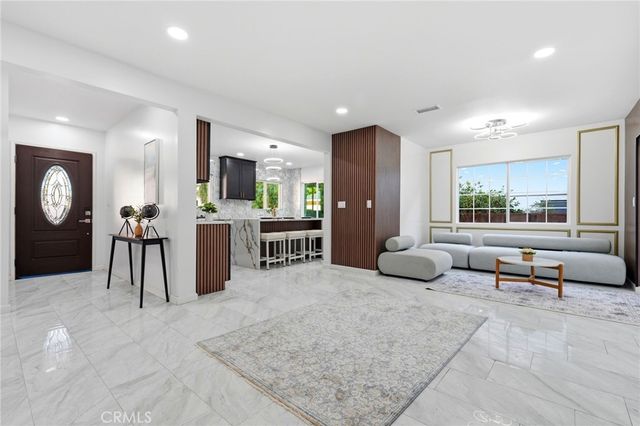18114 Schoenborn, Northridge, CA 91325