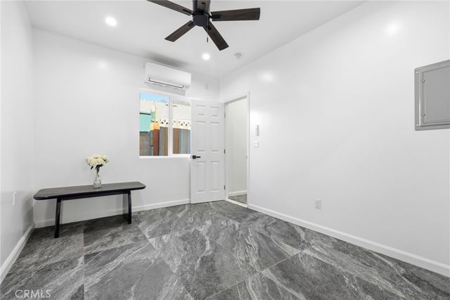 18114 Schoenborn, Northridge, CA 91325