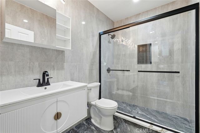 18114 Schoenborn, Northridge, CA 91325