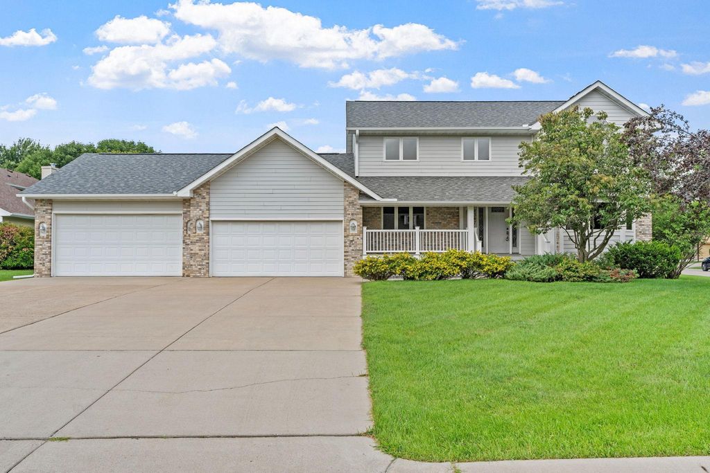 8347 Zanzibar Court, Maple Grove, MN 55311