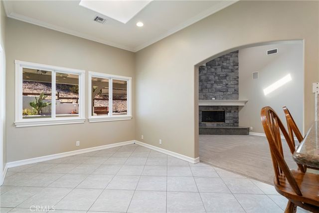 251 S Skyline, Thousand Oaks, CA 91361