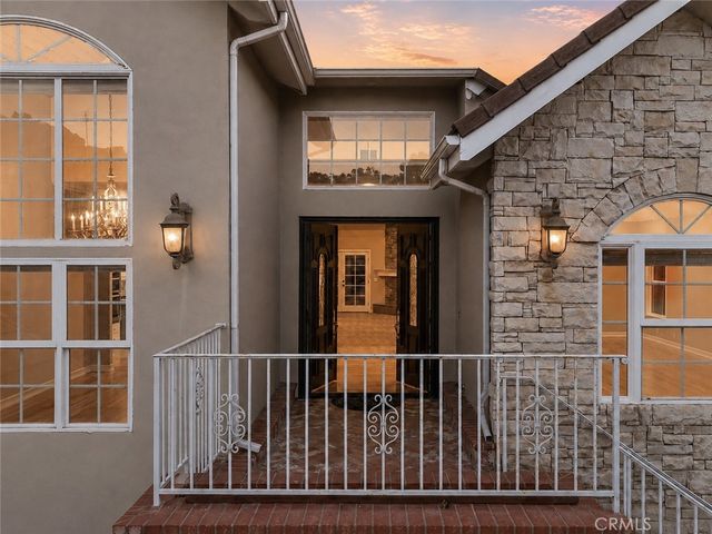 251 S Skyline, Thousand Oaks, CA 91361