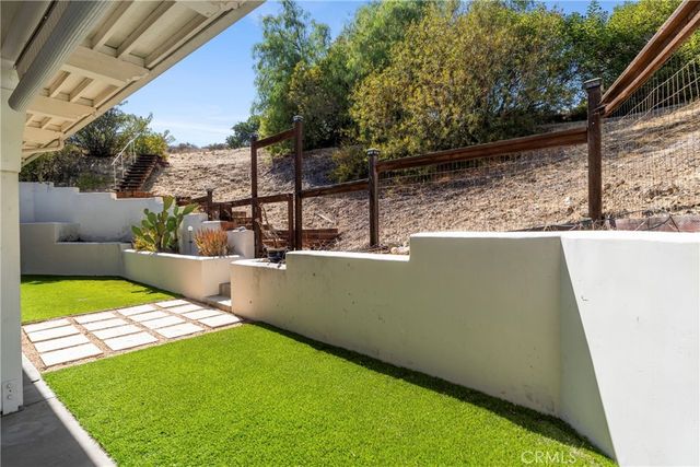 251 S Skyline, Thousand Oaks, CA 91361