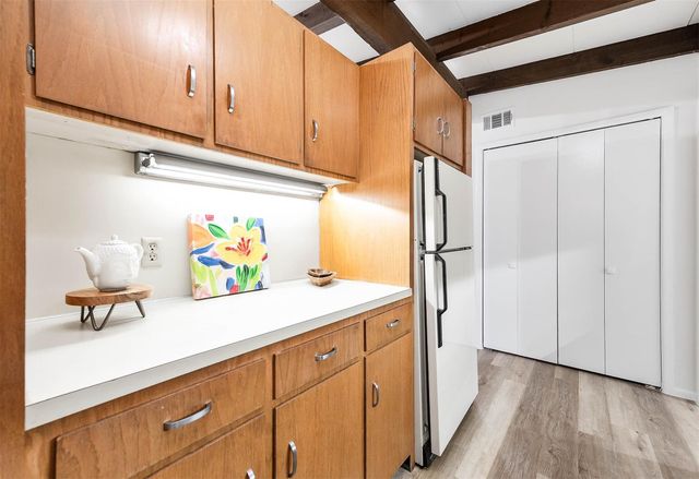 5220 Memorial Drive 5220, Houston, TX 77007