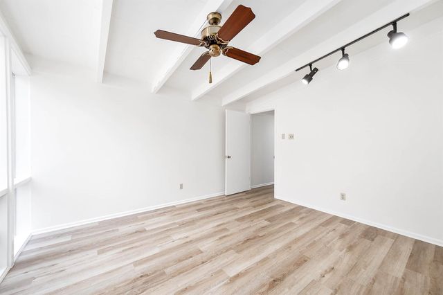 5220 Memorial Drive 5220, Houston, TX 77007