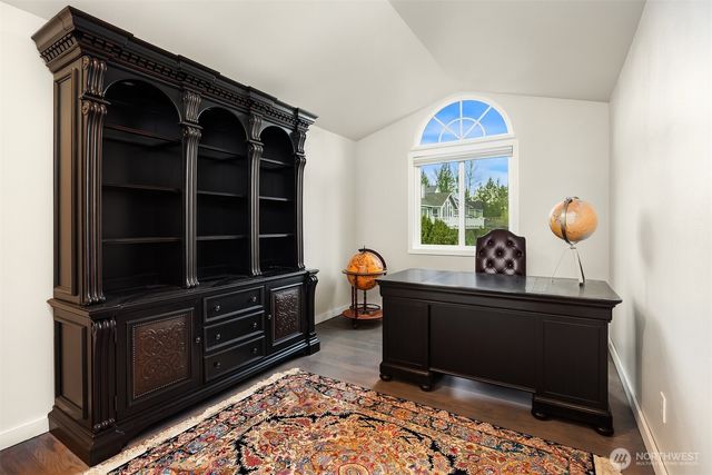 2305 NW Oakcrest Drive, Issaquah, WA 98027