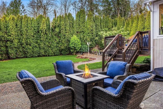 2305 NW Oakcrest Drive, Issaquah, WA 98027