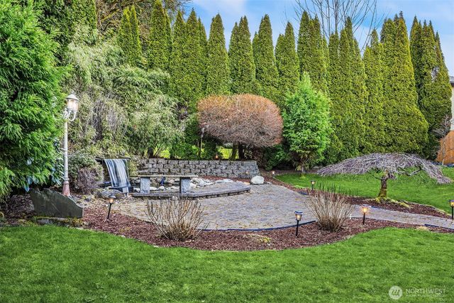 2305 NW Oakcrest Drive, Issaquah, WA 98027