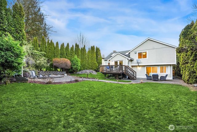 2305 NW Oakcrest Drive, Issaquah, WA 98027