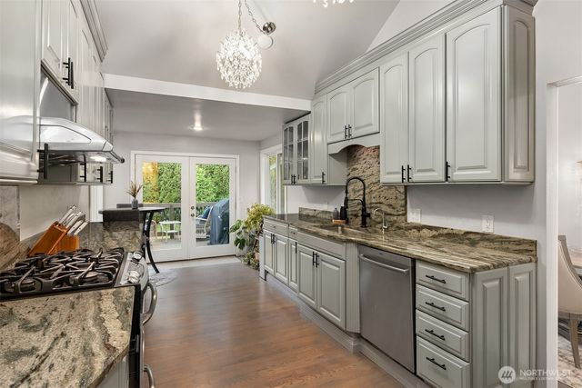 2305 NW Oakcrest Drive, Issaquah, WA 98027