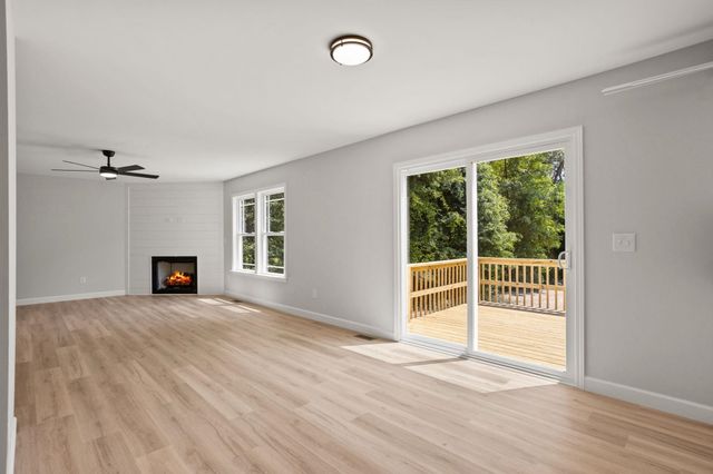 7 Lyman Lake Road, Lyman, SC 29369