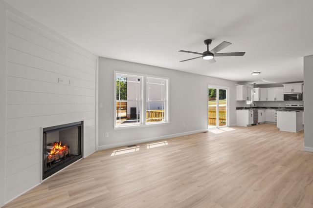 7 Lyman Lake Road, Lyman, SC 29369