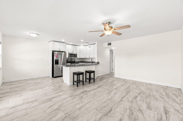 239 Ventnor Q, Deerfield Beach, FL 33442