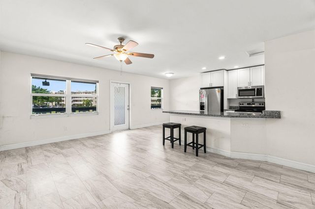 239 Ventnor Q, Deerfield Beach, FL 33442