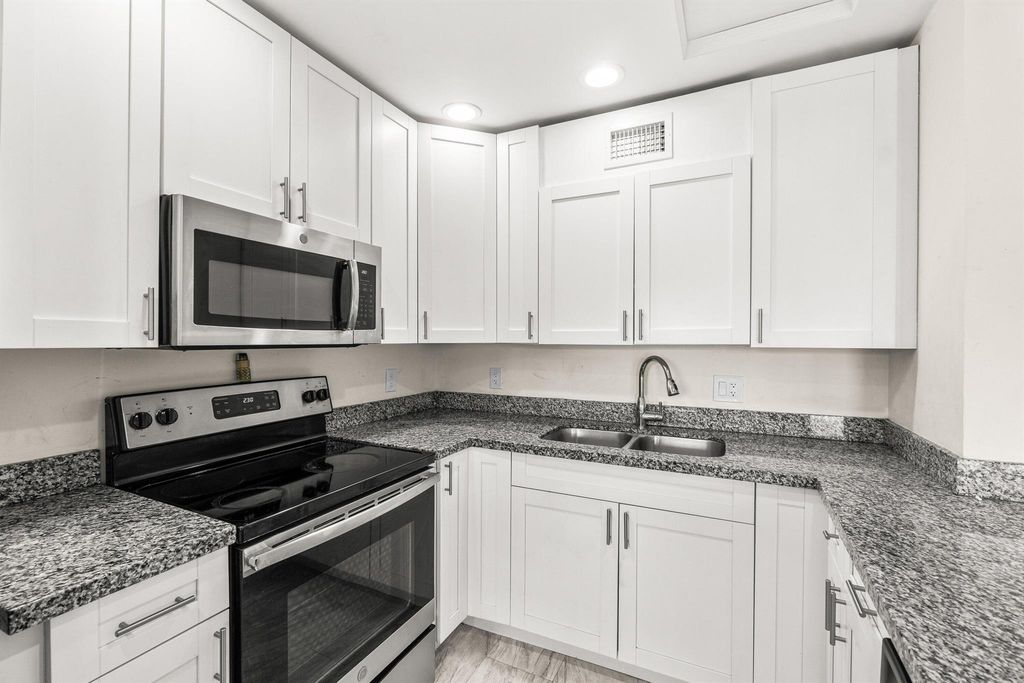 239 Ventnor Q, Deerfield Beach, FL 33442