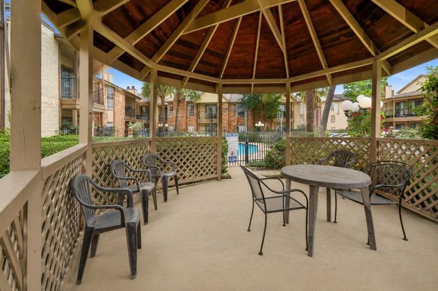 2121 Hepburn Street 810, Houston, TX 77054