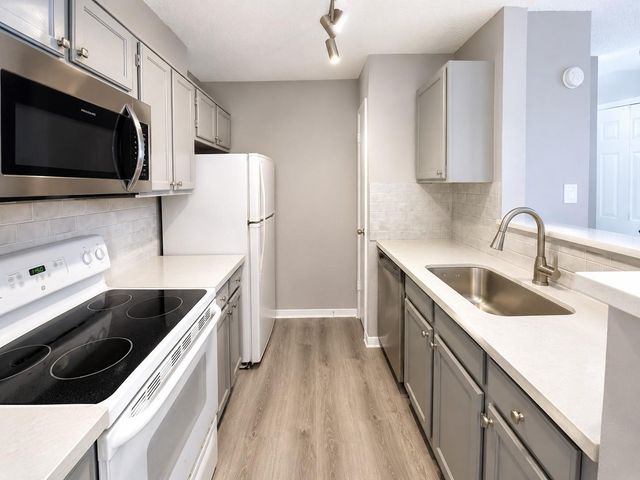 2121 Hepburn Street 810, Houston, TX 77054