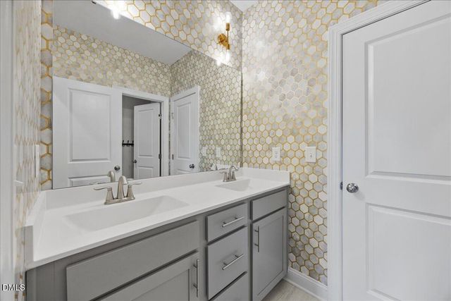 138 Legacy Falls Drive S, Chapel Hill, NC 27517