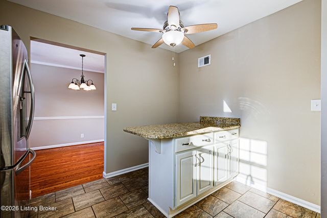 9412 Tiverton Way, Louisville, KY 40242