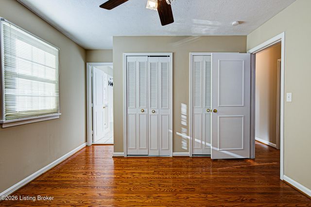 9412 Tiverton Way, Louisville, KY 40242