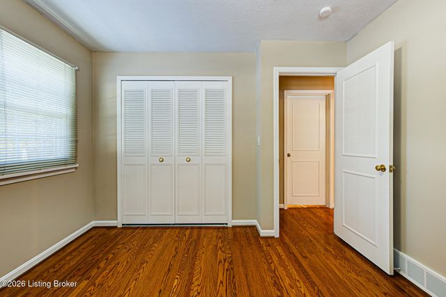 9412 Tiverton Way, Louisville, KY 40242