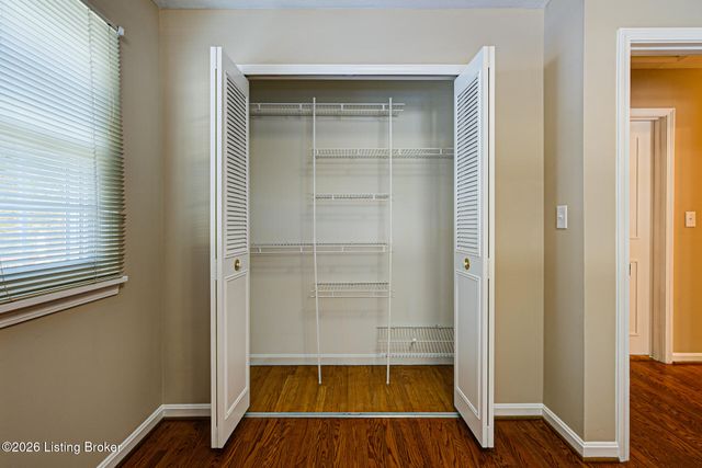 9412 Tiverton Way, Louisville, KY 40242