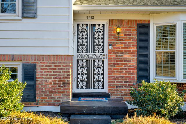 9412 Tiverton Way, Louisville, KY 40242