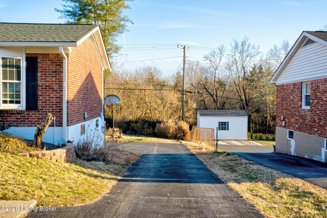 9412 Tiverton Way, Louisville, KY 40242